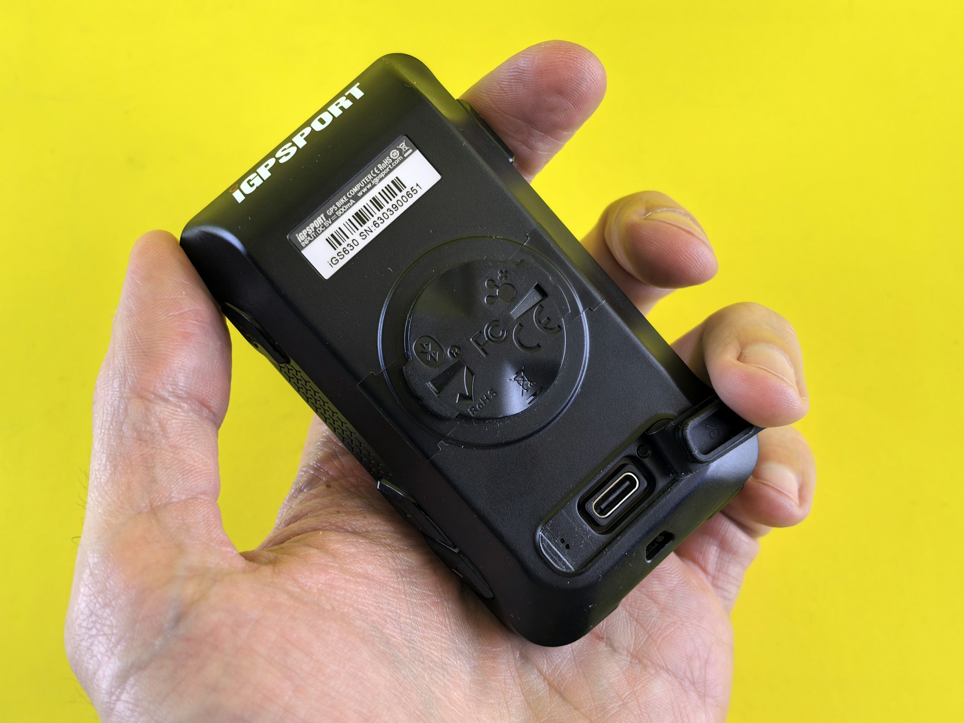 Besoin d’un mobile incassable ? Rendez-vous sur Advanced-tracking.com